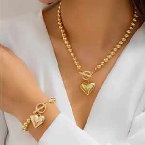 . NEWElegant Gold Heart Necklace and Bracelet Set